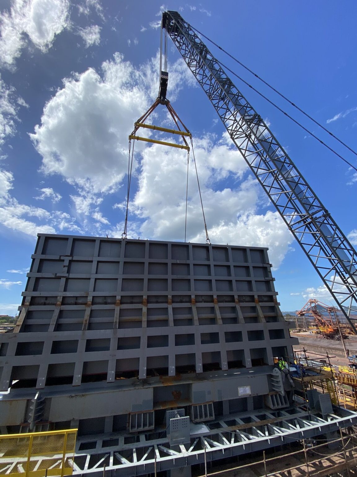 O que leva ao sucesso um Plano de Rigging para içamento de silo de 444 ...