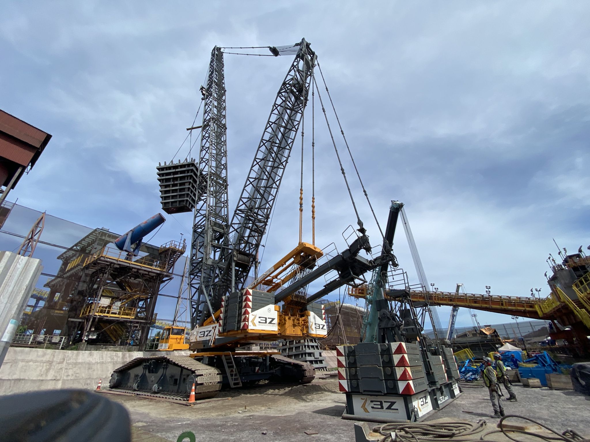 O que leva ao sucesso um Plano de Rigging para içamento de silo de 444 ...